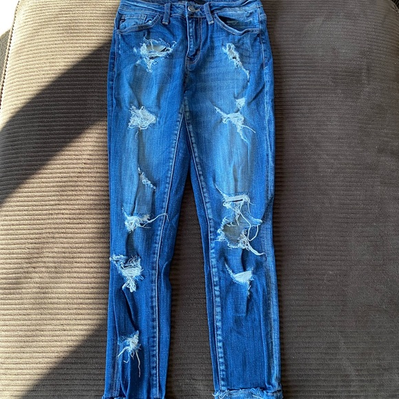 Distressed KanCan Jeans - Picture 2 of 7